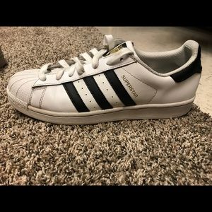 Adidas superstars